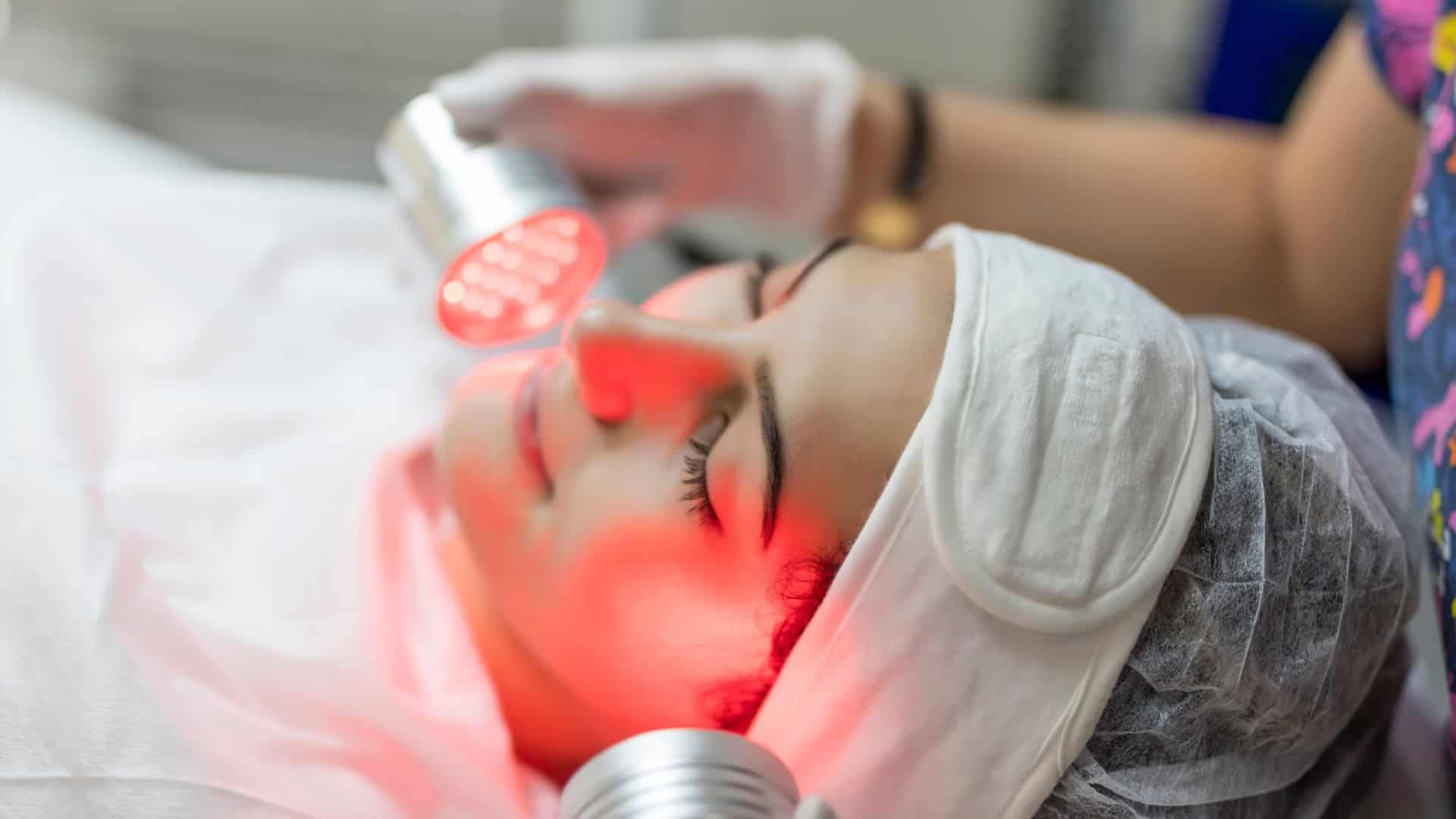 A visual representation of skin rejuvenation through red light therapy.